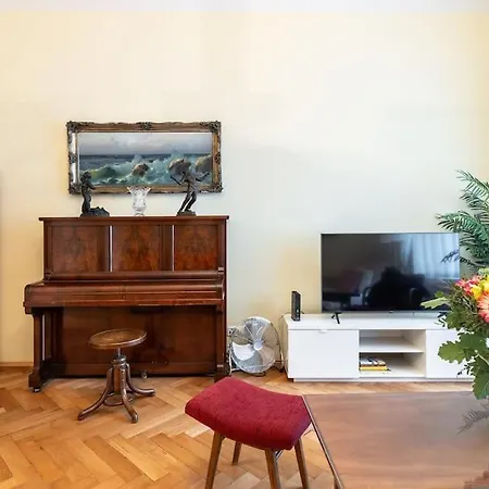 Historic In Vinohrady, Loved By Locals By Easybnb Premium